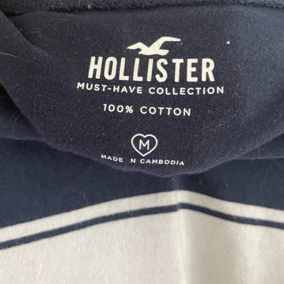 Hollister Must Have Collection Navy Blue Cropped T-Shirt | GUC - Picture 2 of 3